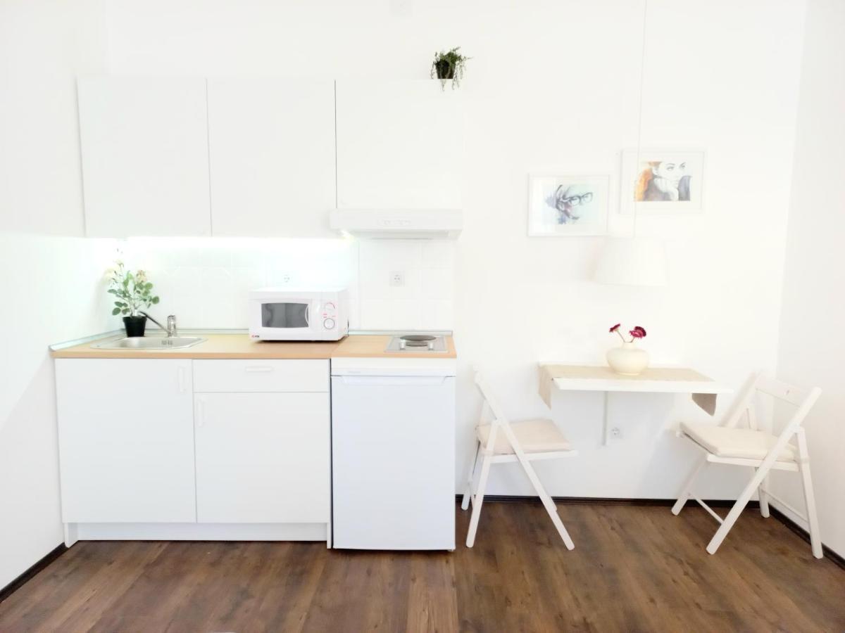 Genius Studio Beograd Bagian luar foto